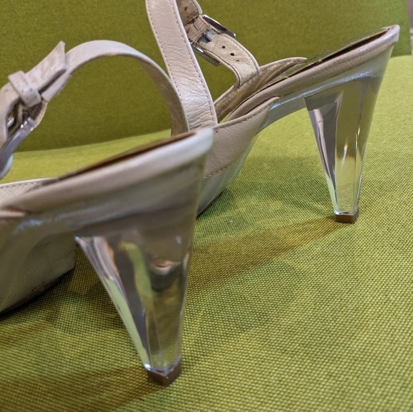 Michael Kors sandal pumps Beige leather Acrylic clear heels size 7.5 - Picture 10 of 12